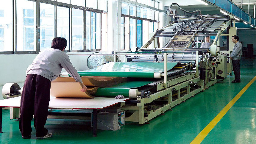 First (Shenzhen) Display Packaging Co.,Ltd línea de producción de fábrica
